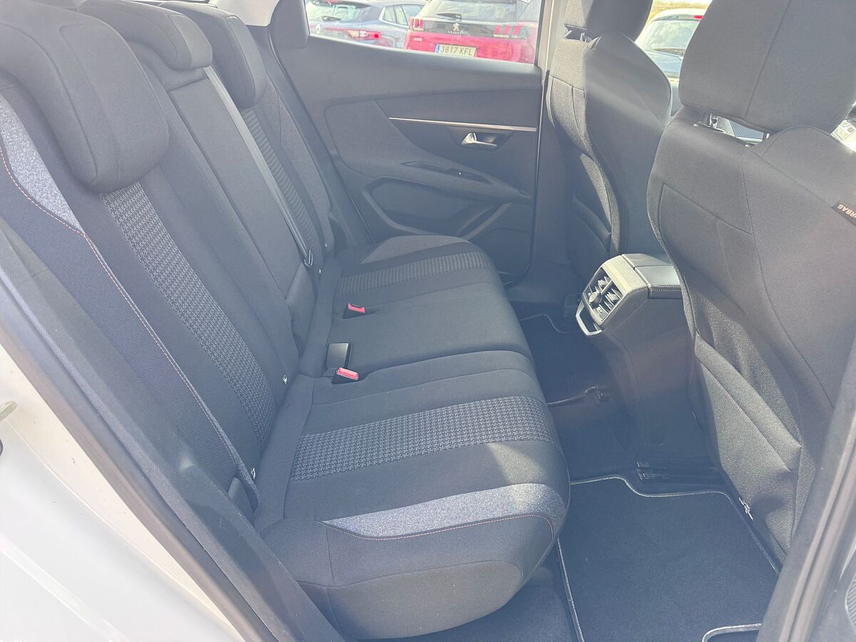 PEUGEOT 3008 ACTIVE 1.2. E-THP AUTO SPANISH LHD IN SPAIN ONLY 59000 MILES 2018